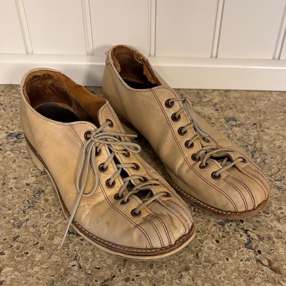 Vintage 1950’s Women’s Bowling Shoes- Tan Leather